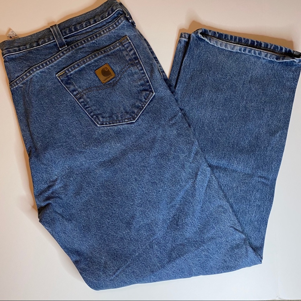 Medium Wash Carhartt Relaxed Fit jeans 42 x 32